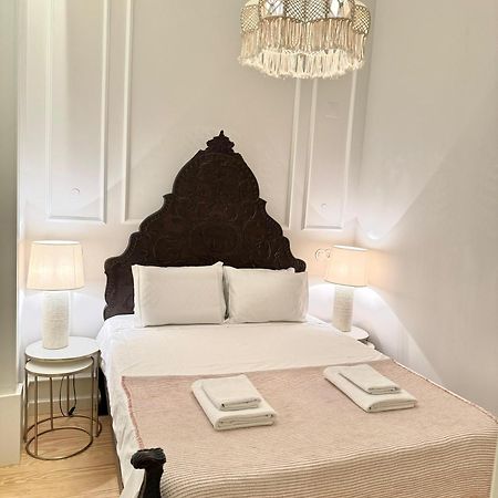 Quarto Com Banheiro Privativo Na Baixa Lisboa Exterior foto
