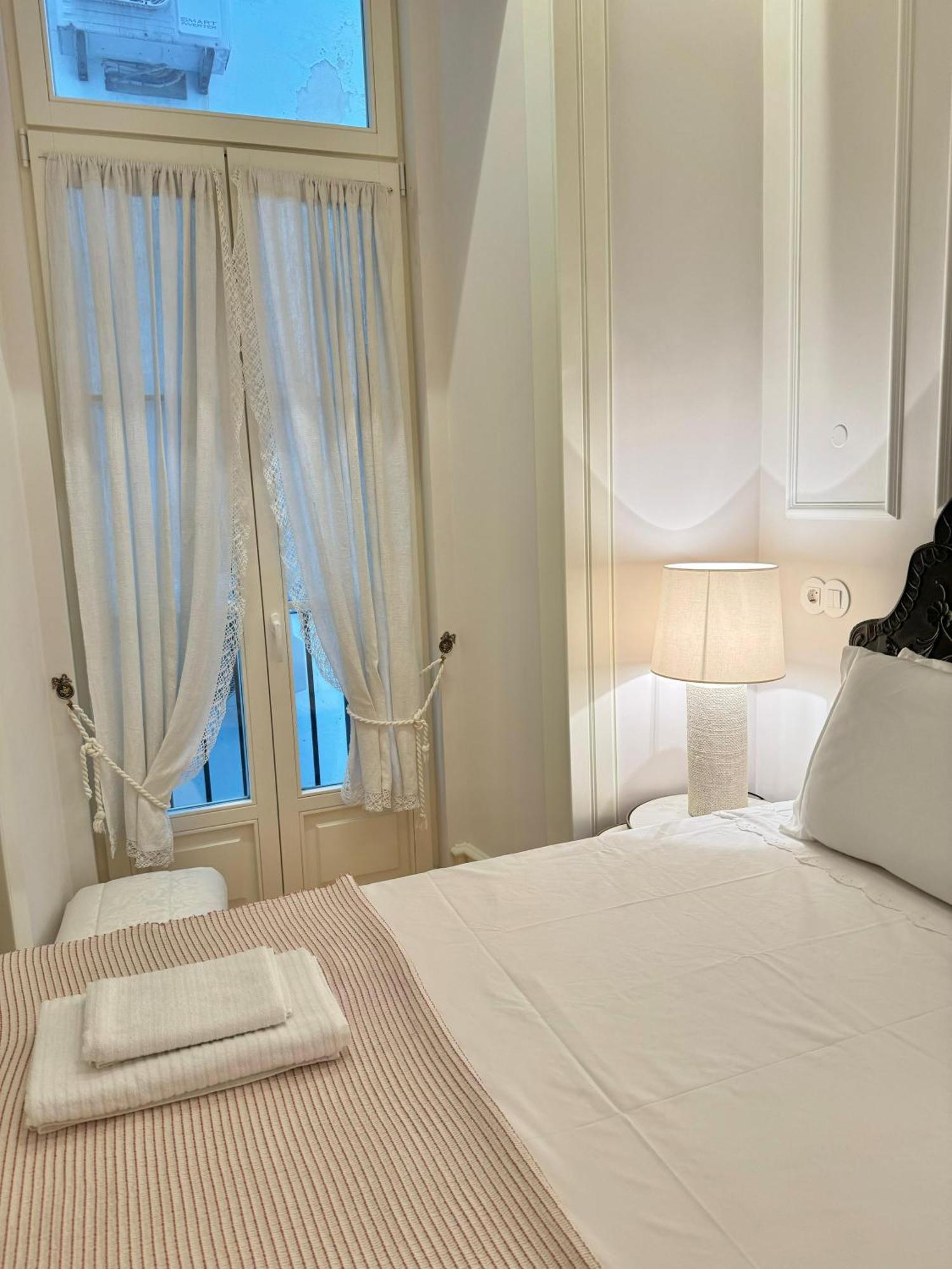 Quarto Com Banheiro Privativo Na Baixa Lisboa Exterior foto